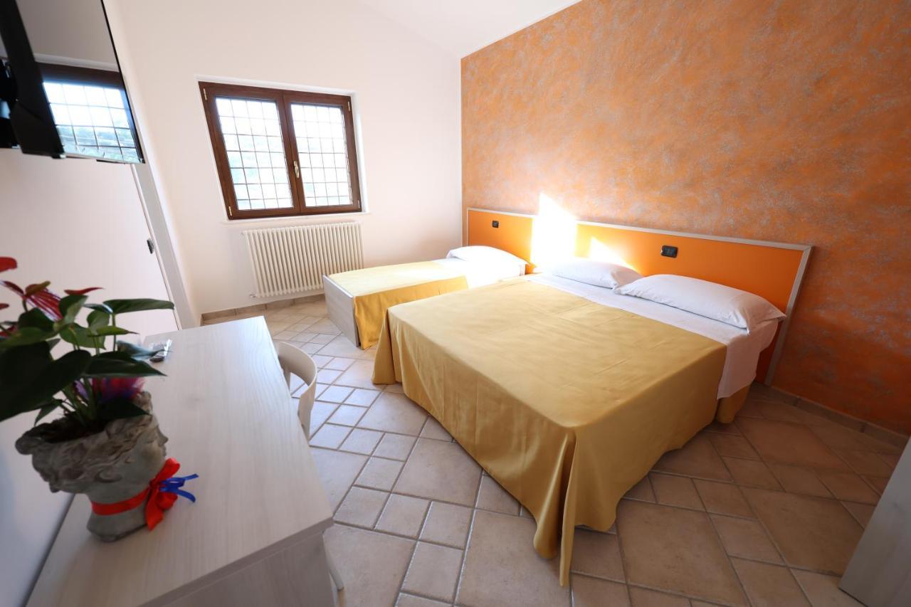 Bed And Breakfast A Casa Di Valerio Poggio Morello Esterno foto